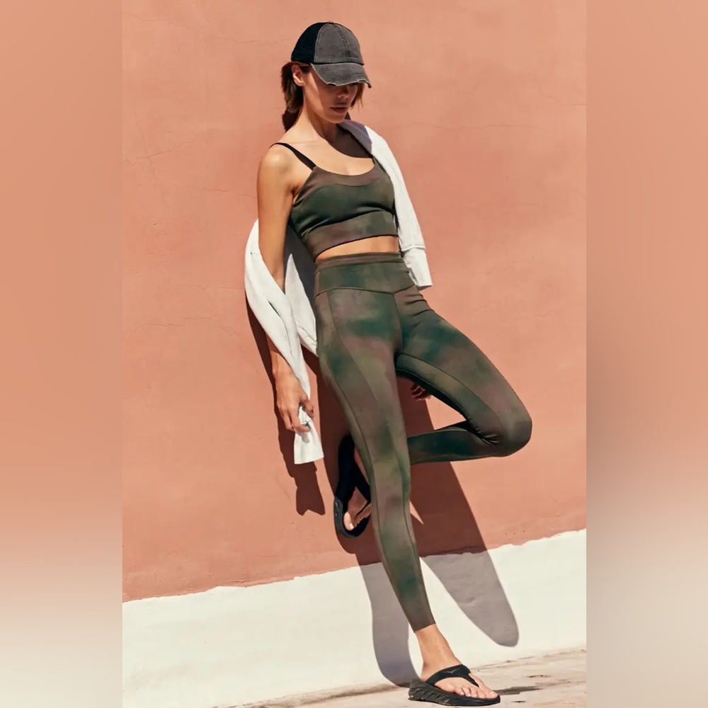 Free People FP Movement High-Rise 7/8 Beat The Heat Reversible Leggings - Camo